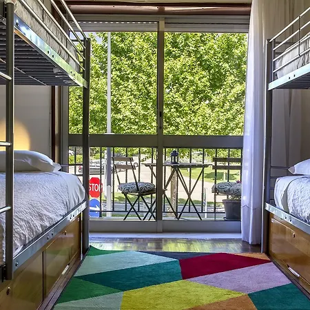 Carvalho Hostel